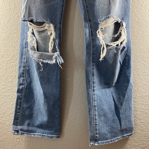 Hollister Ultra High Rise Dad Jean - Picture 7 of 11